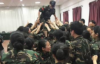 �Θ�ƥ�R�y��Խ�����˱��F(tu��n)���L����